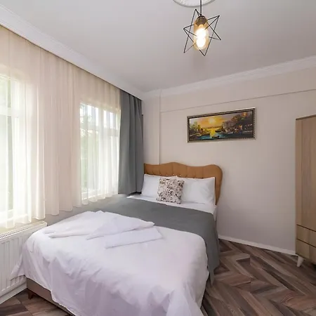 Hotel Grand Romanos