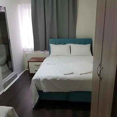 Grand Romanos Hotel