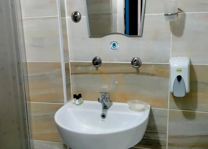 Otel Grand Romanos *